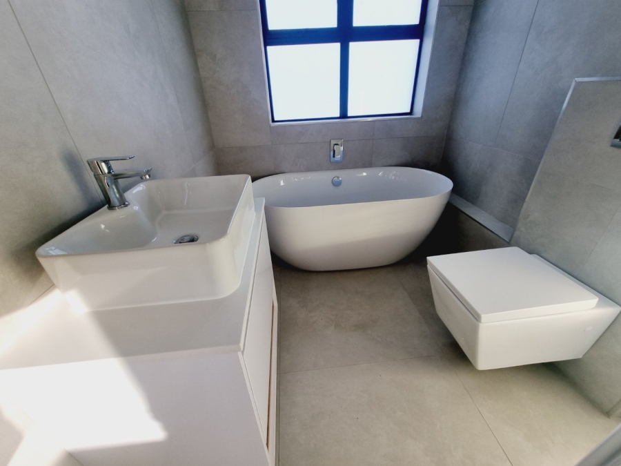 4 Bedroom Property for Sale in Sandown Western Cape